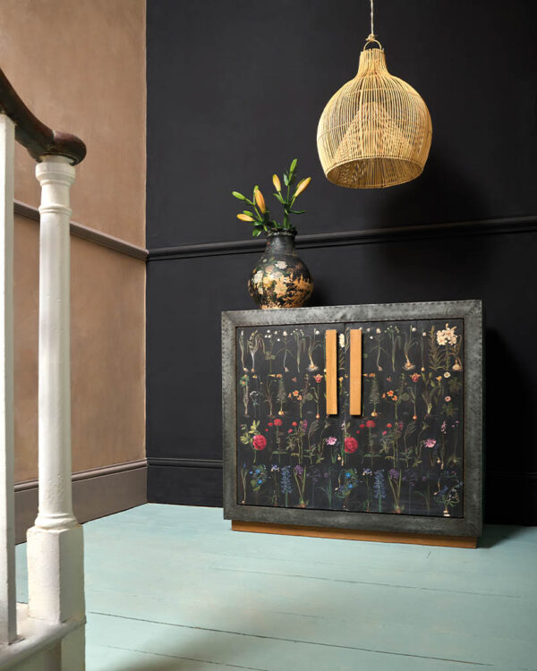 Beispiel Formal Garden Annie Sloan Decoupage Papier angebracht auf einem Möbelstück